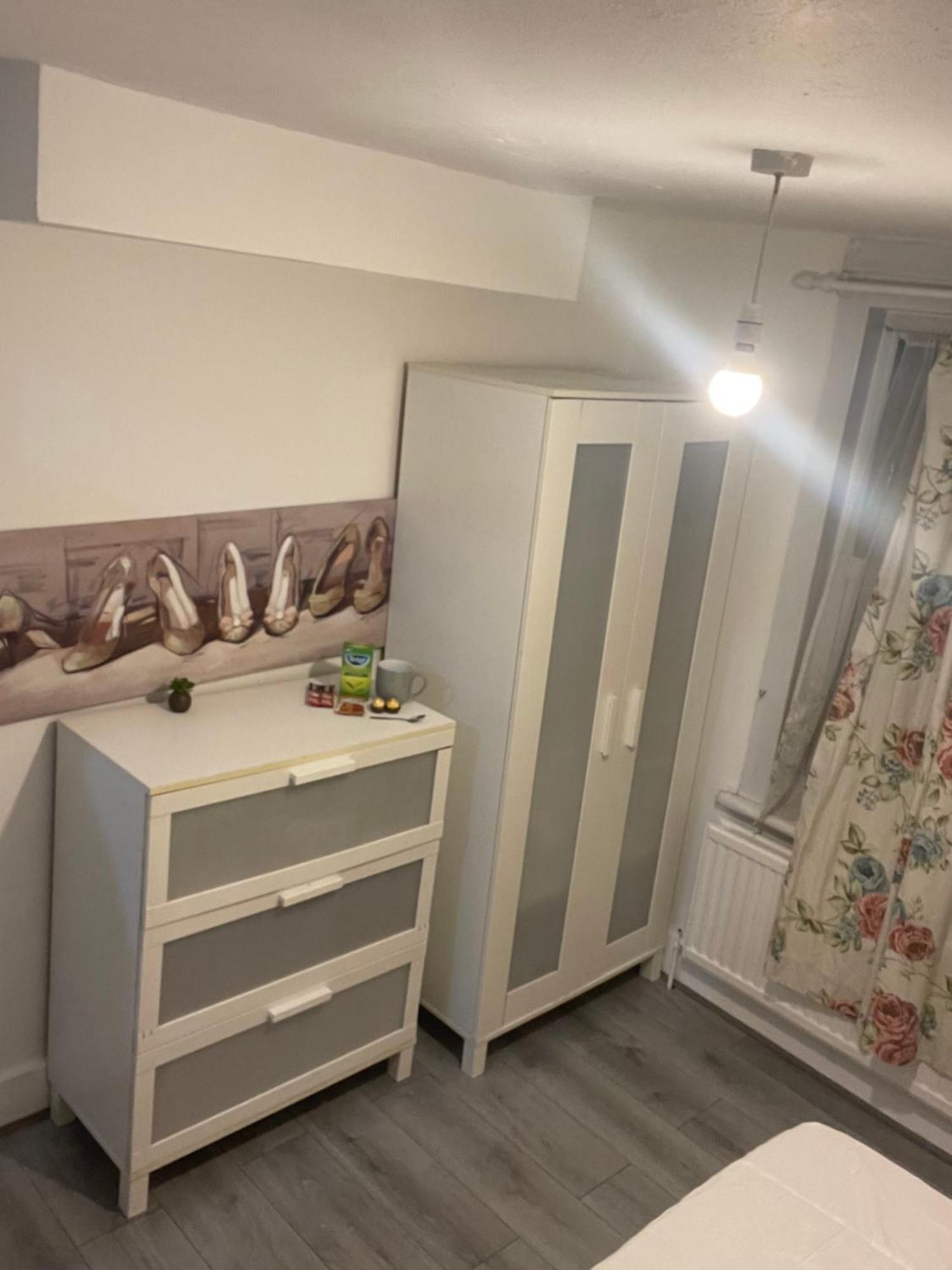 Cozy Rooms 25 Min Liverpool Street Londra Esterno foto