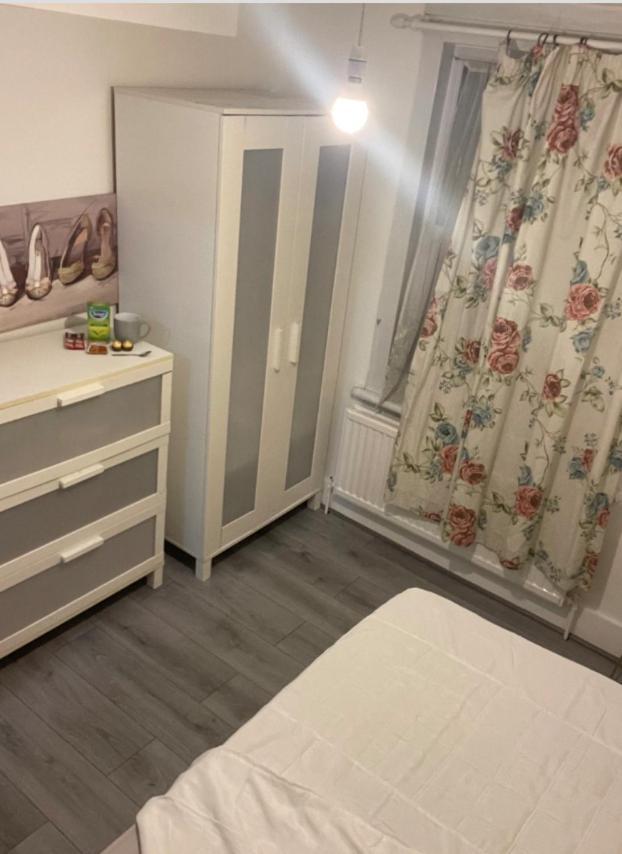 Cozy Rooms 25 Min Liverpool Street Londra Esterno foto